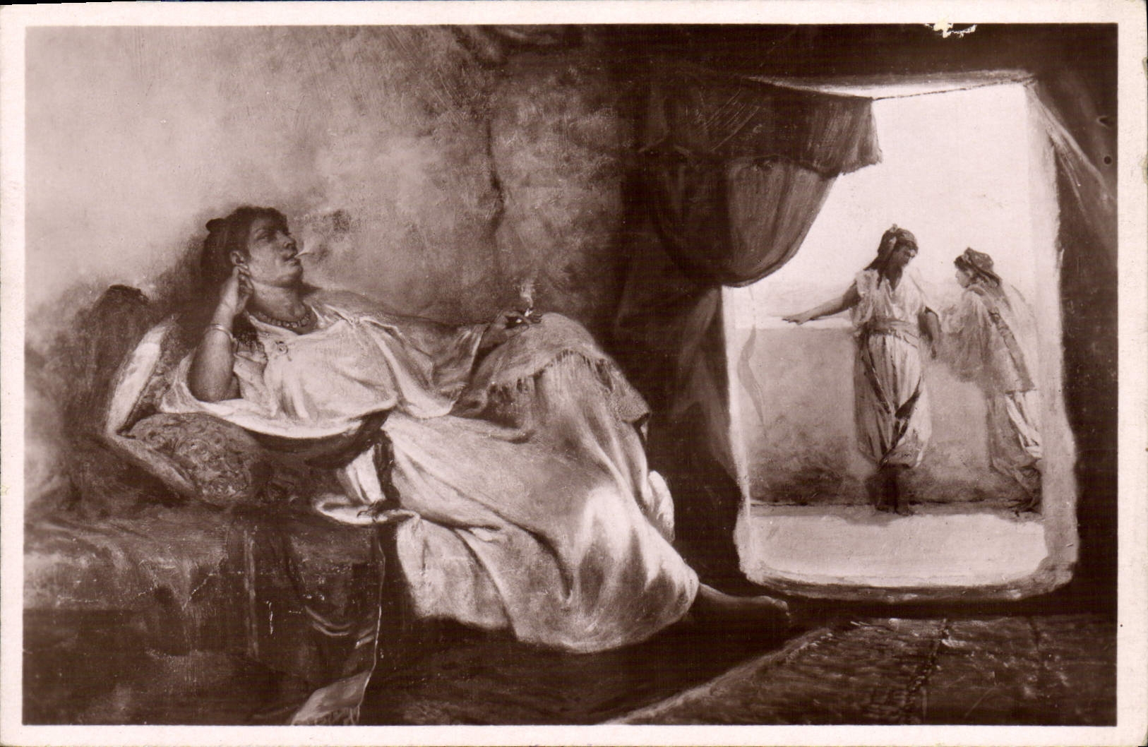 CPA Fantaisie Orientalisme Afrique du Nord Femme kabyle dans son interieur