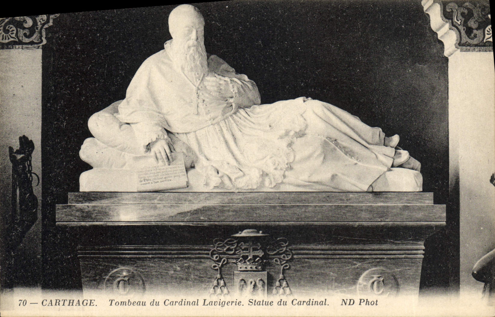 CPA Carthage Tombeau du cardinal Lavigerie Statue du cardinal