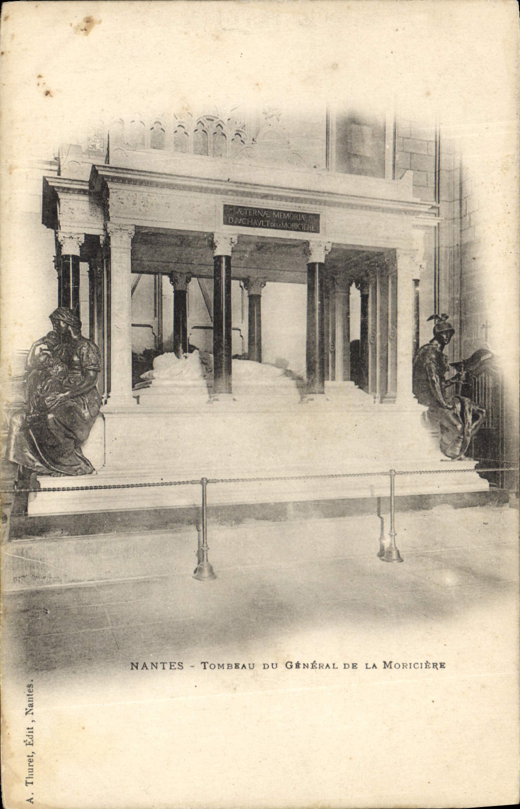 CPA Nantes Tombeau du General de la Moriciere