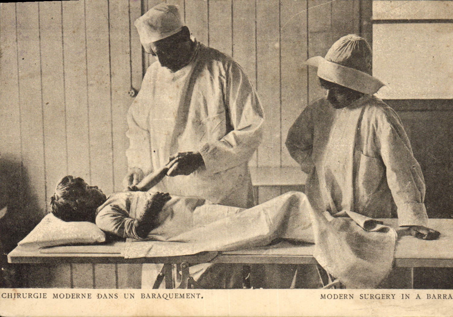 Vintage Postcard Health modern Militaria Surgery in hutments
