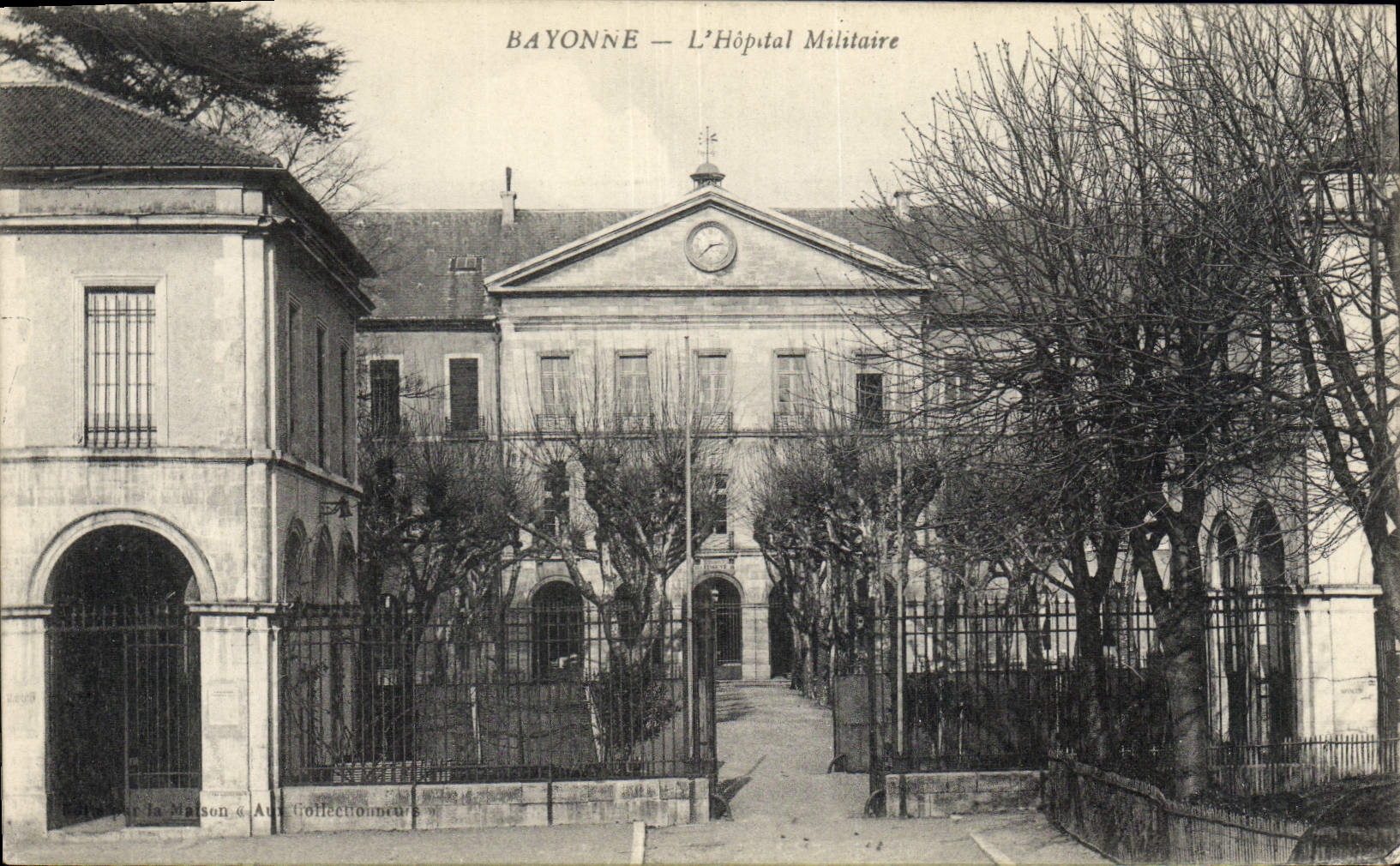 Vintage Postcard Health Militaria Bayonne Military hospital