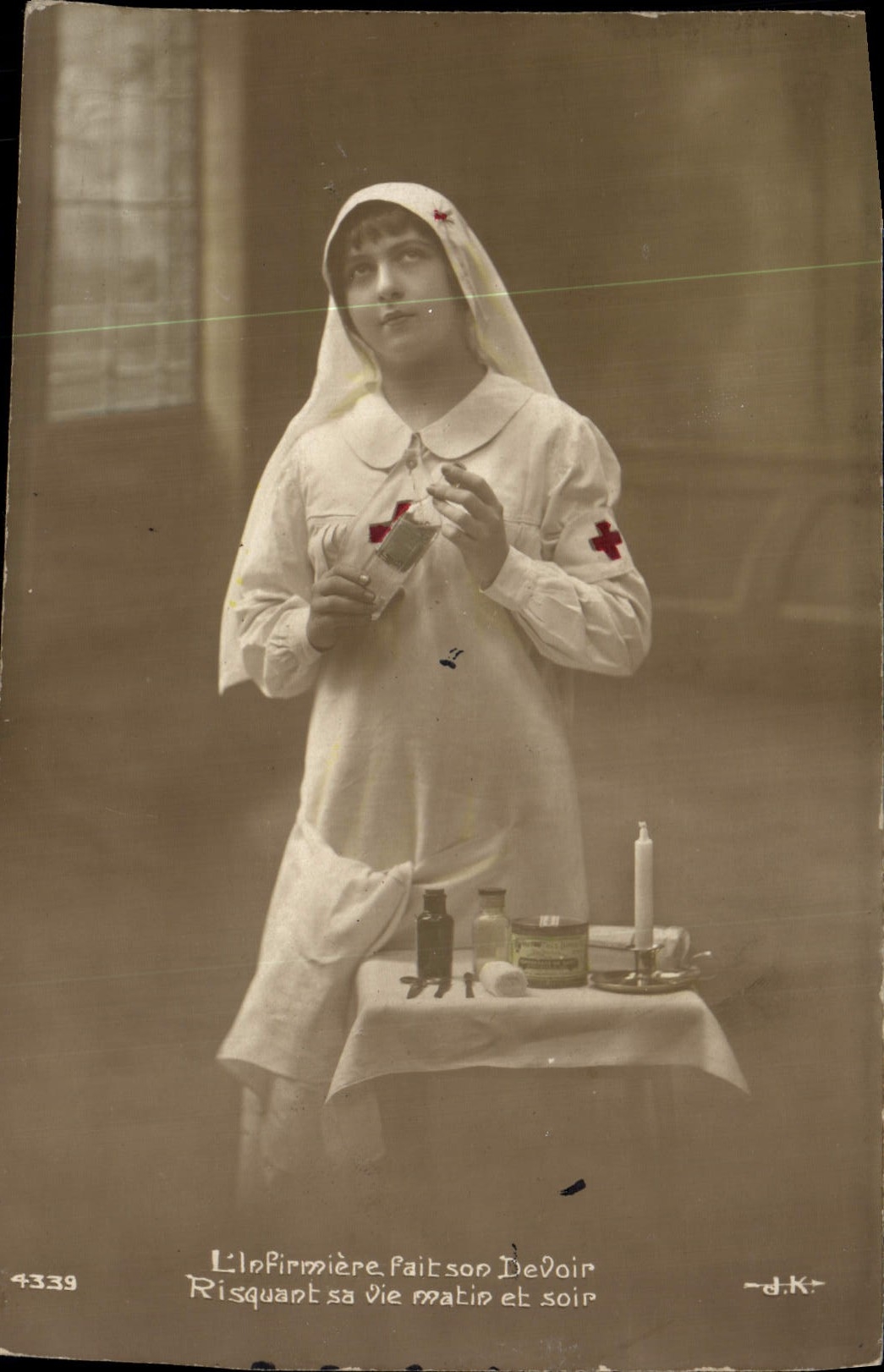 Vintage Postcard Sante Militaria the nurse makes her duty Red Cross