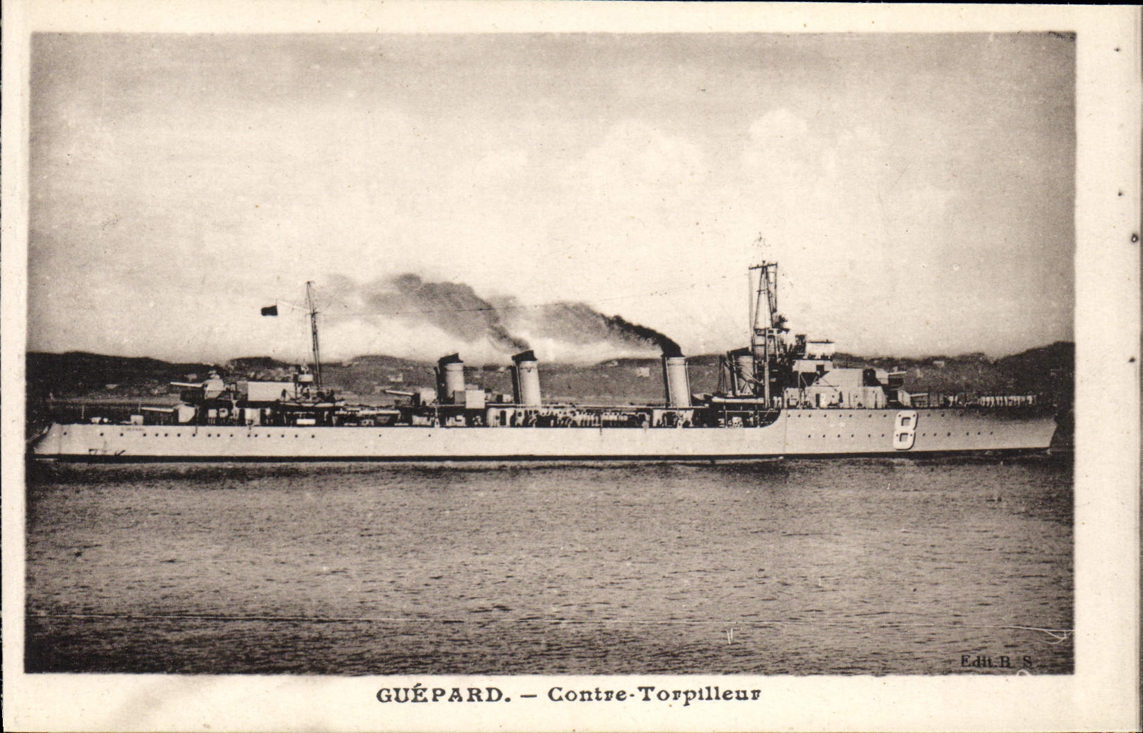 CPA Bateau La Gloire Croiseur Cuirasse