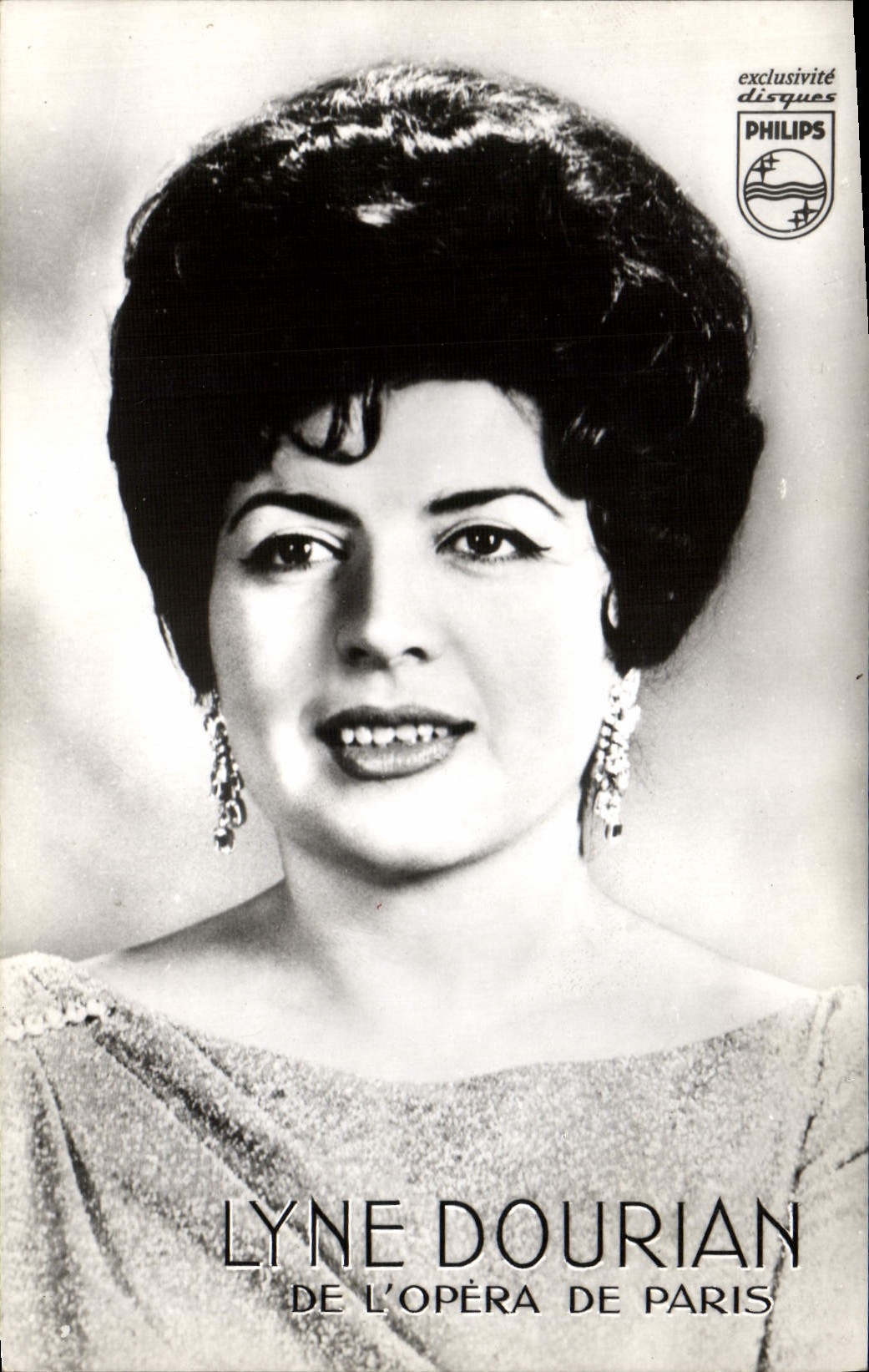 Postal Lyne Dourian de la Ópera de París