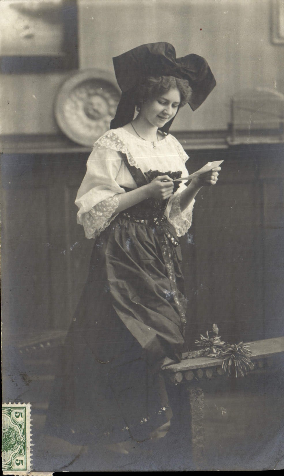 CPA Folklore Alsace Femme