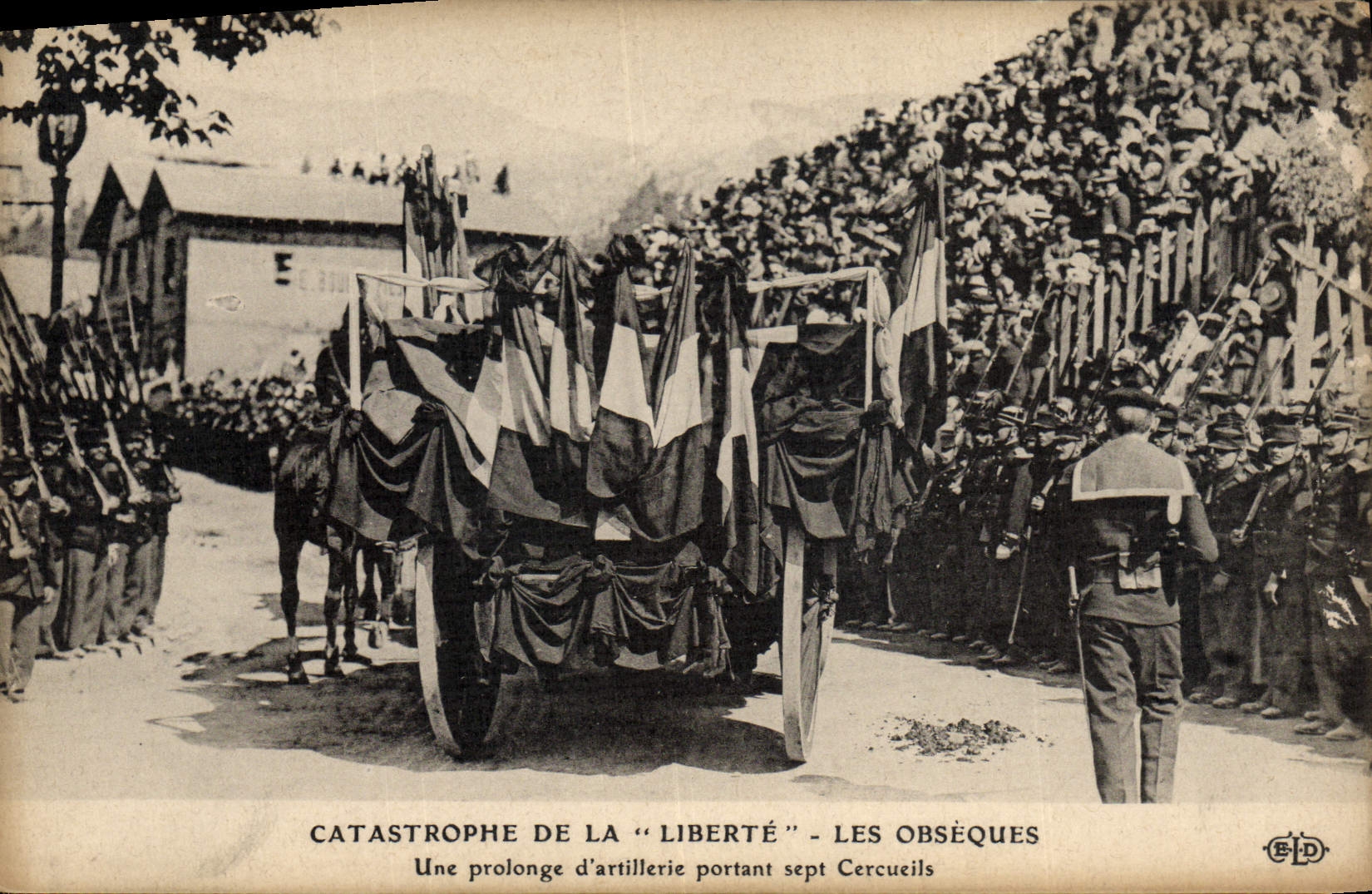 Vintage Postcard Funerailles Catastrophe of Freedom funerals One gun carriage carrying seven coffins