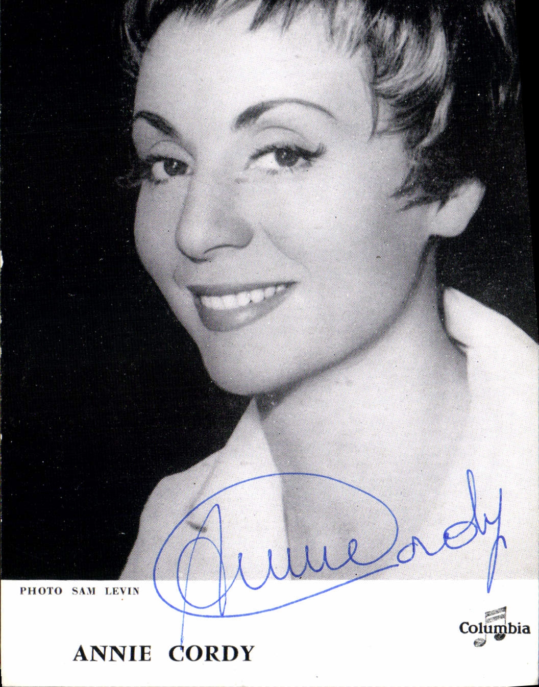 CPM Autographe Annie Cordy