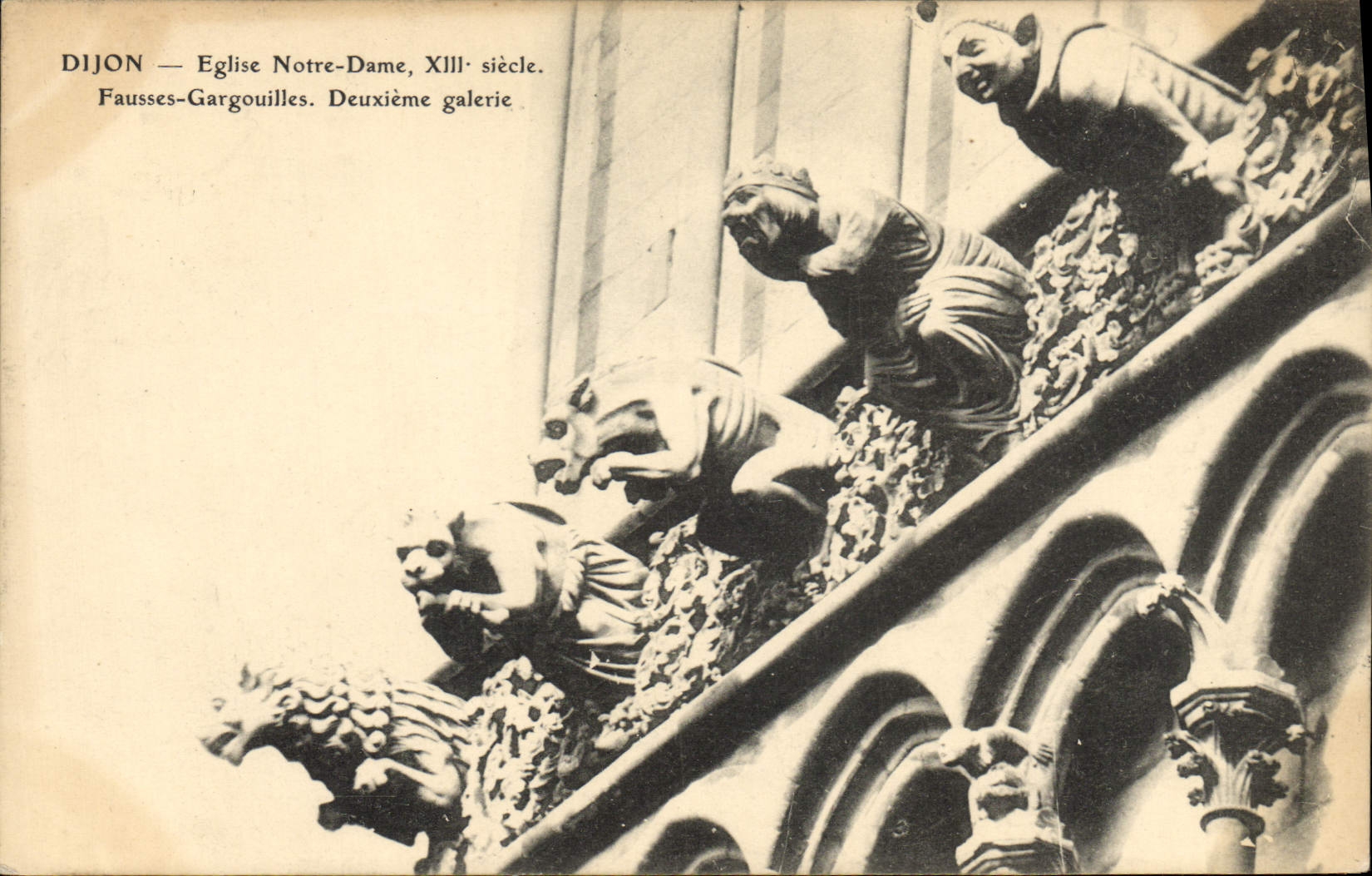 CPA Gargouille Dijon Eglise Notre Dame Fausses gargouiilles Deuxieme galerie