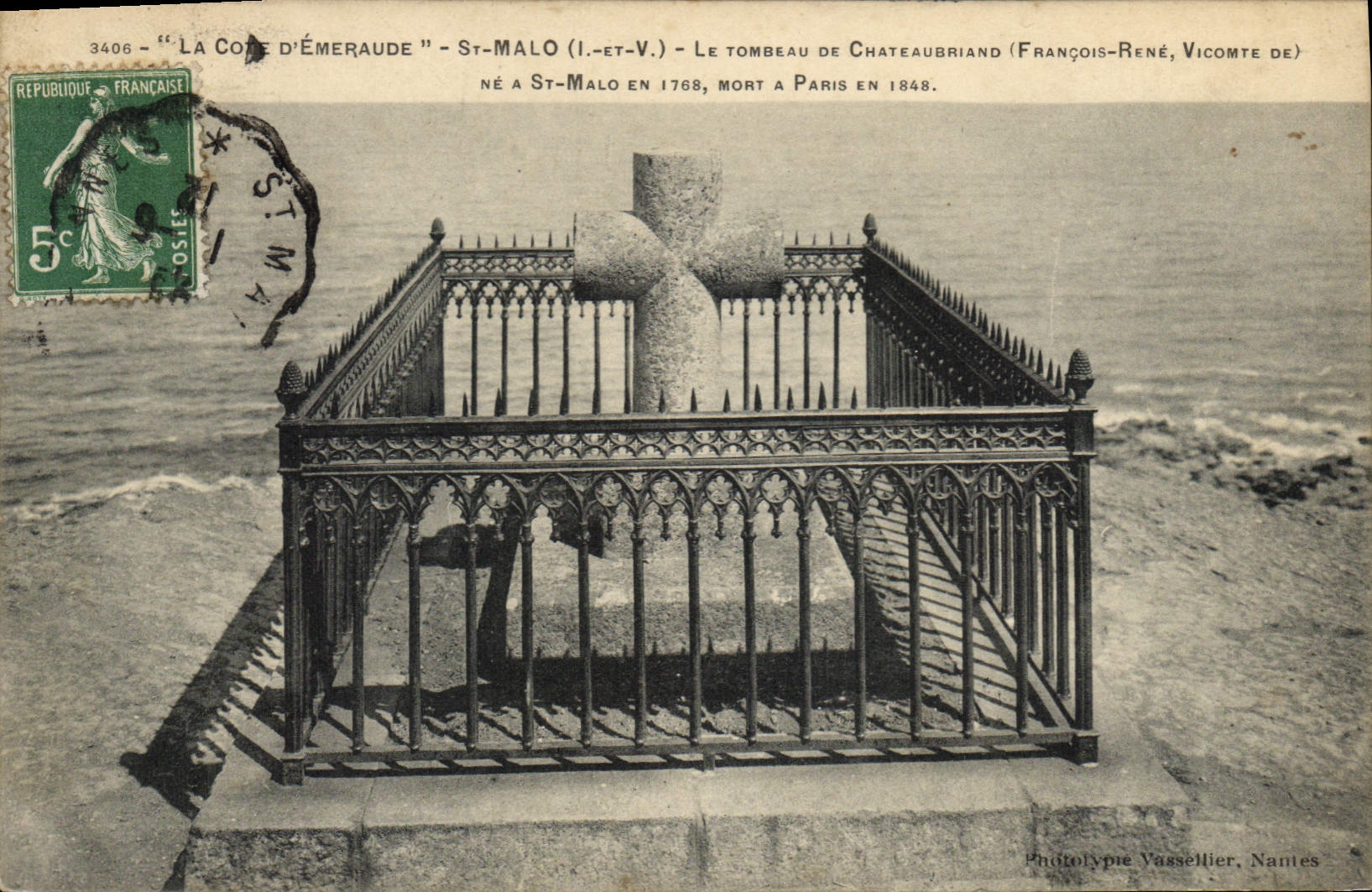 CPA Mort St Malo Le tombeau de Chateaubriand