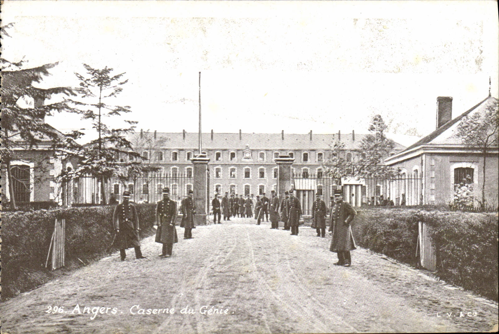 CPA Militaria Angers Caserne du Genie 