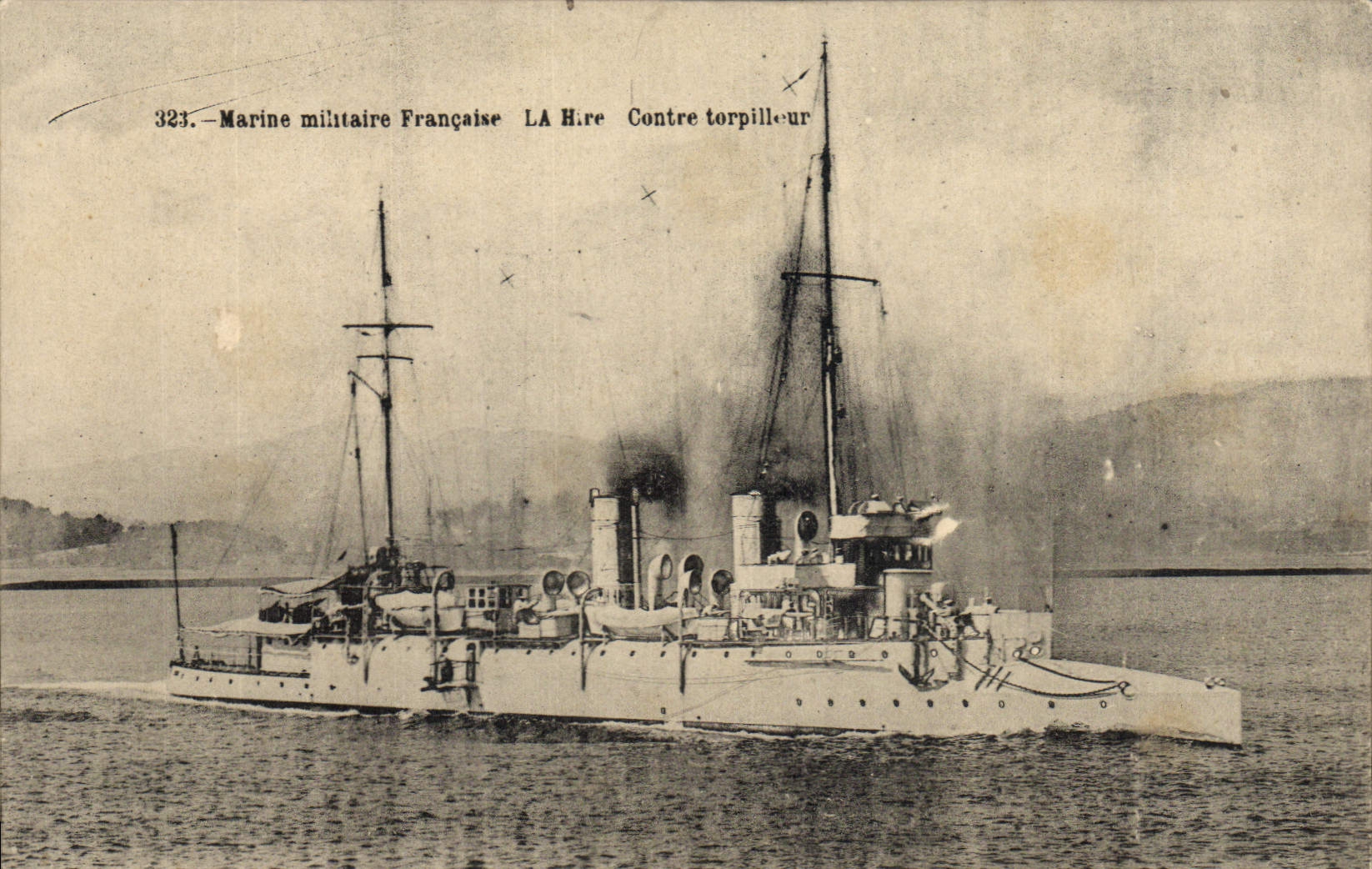 CPA Bateau La Hire Contre Torpilleur 