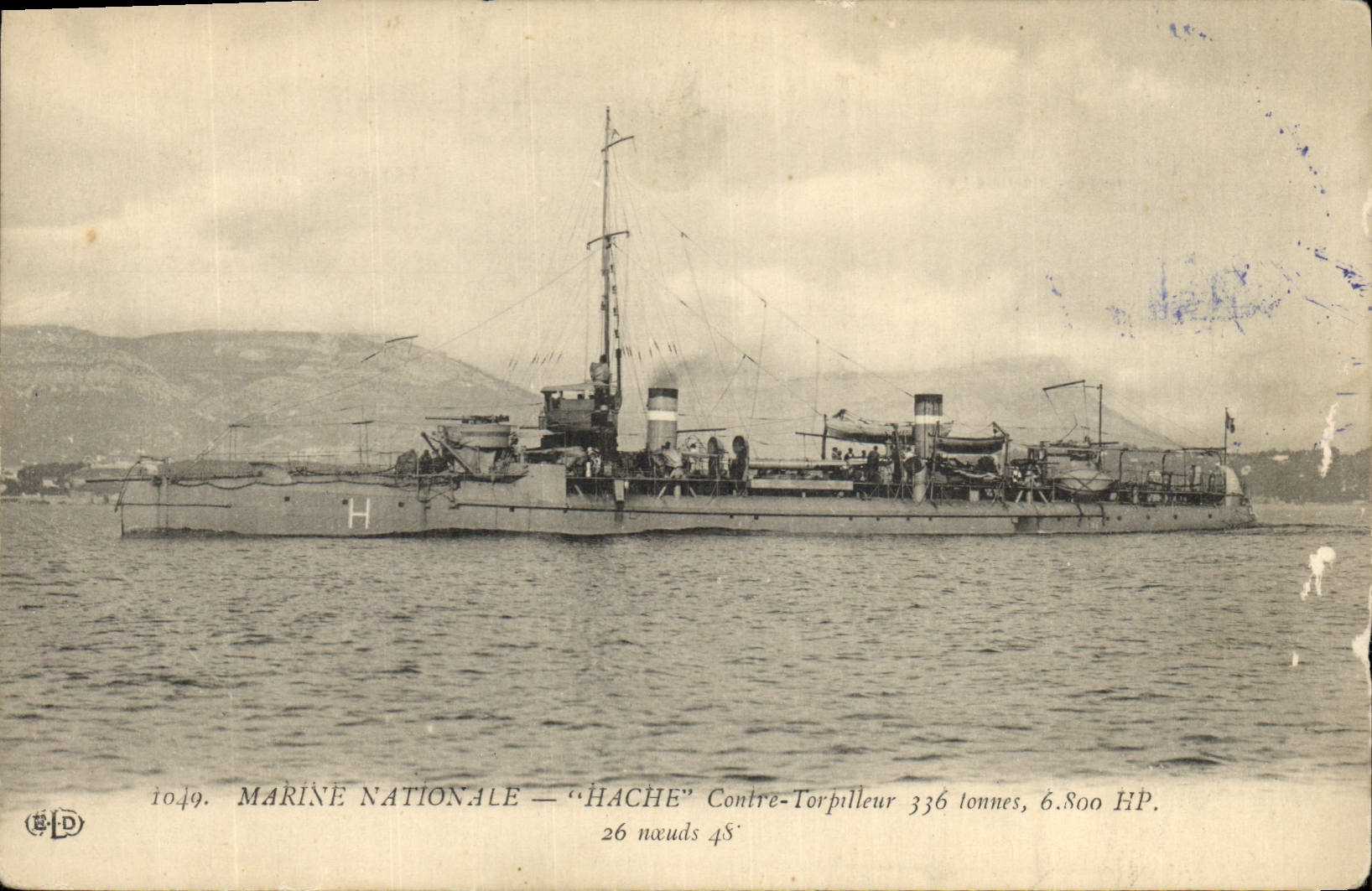 CPA Bateau Hache Contre torpilleur 