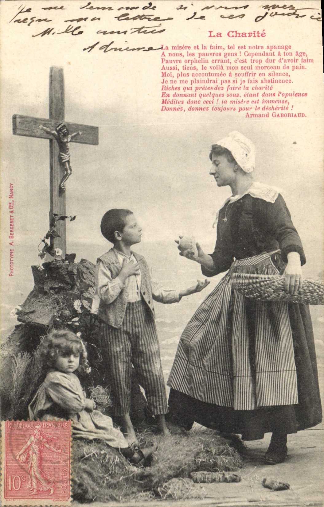 CPA Fantaisie Enfant Femme La Charite