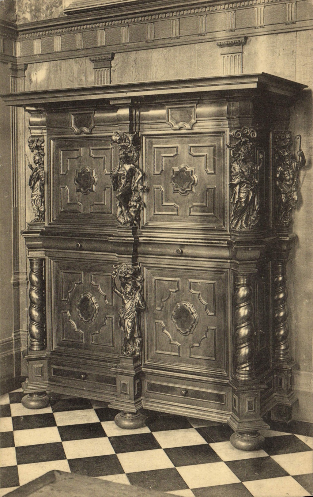 Postal Amberes Mueble Flamenco