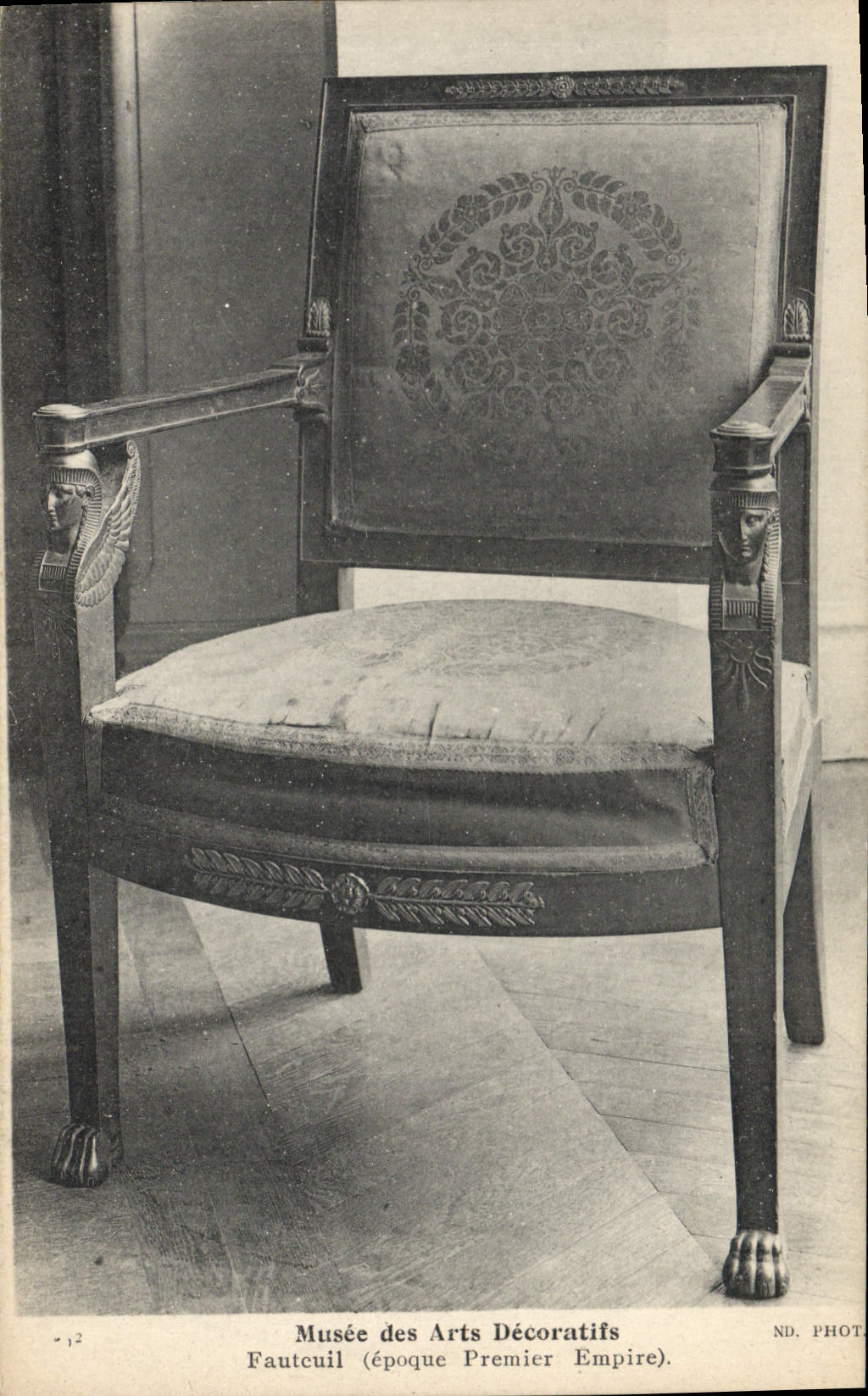 CPA Musee des Arts decoratifs Fauteuil Premier Empire