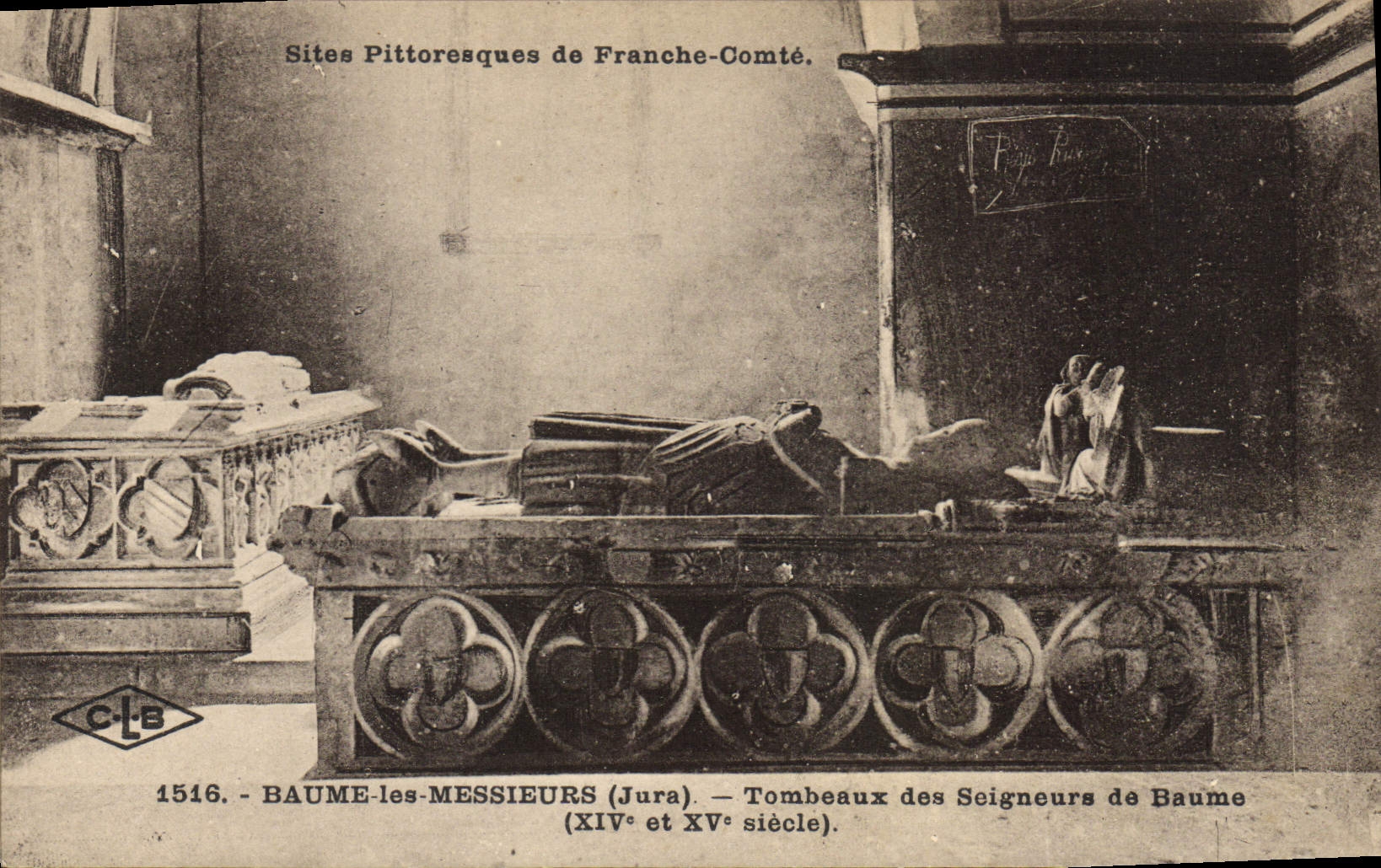 CPA Baume les Messieurs Tombeaux des Seigneurs de Baume