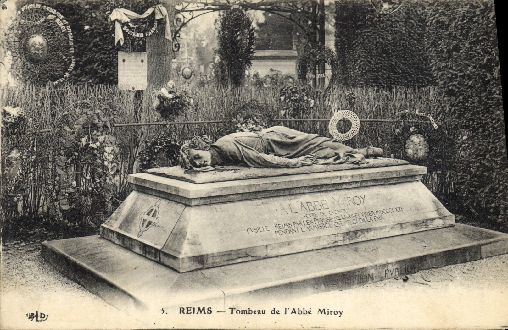 CPA Reims Tombeau de l'abbe Miroy