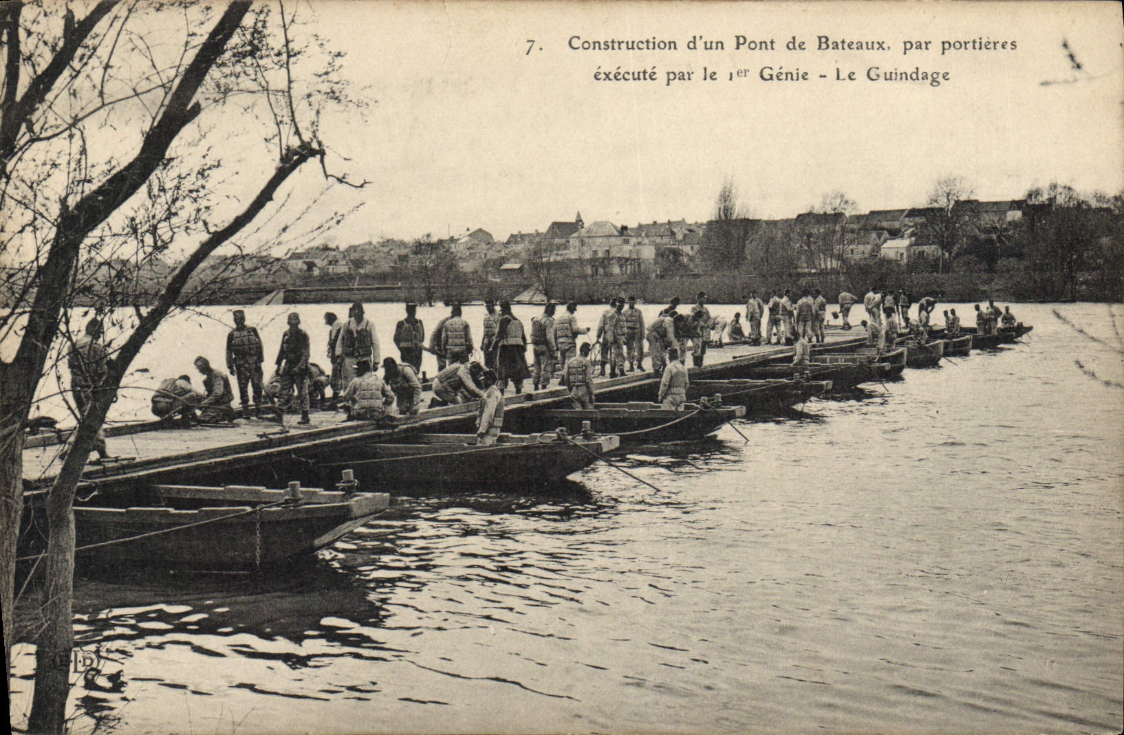 Postal Militaria Construcción de un puente de barcos por puertas execute por la 1.o Ingeniería el guindaje