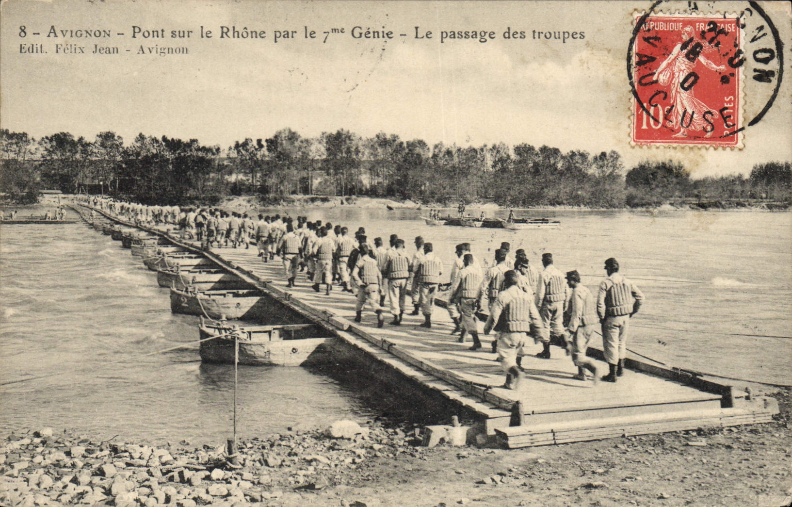 CPA Militaria Avignon Travaux du 7eme Genie Le passage des troupes