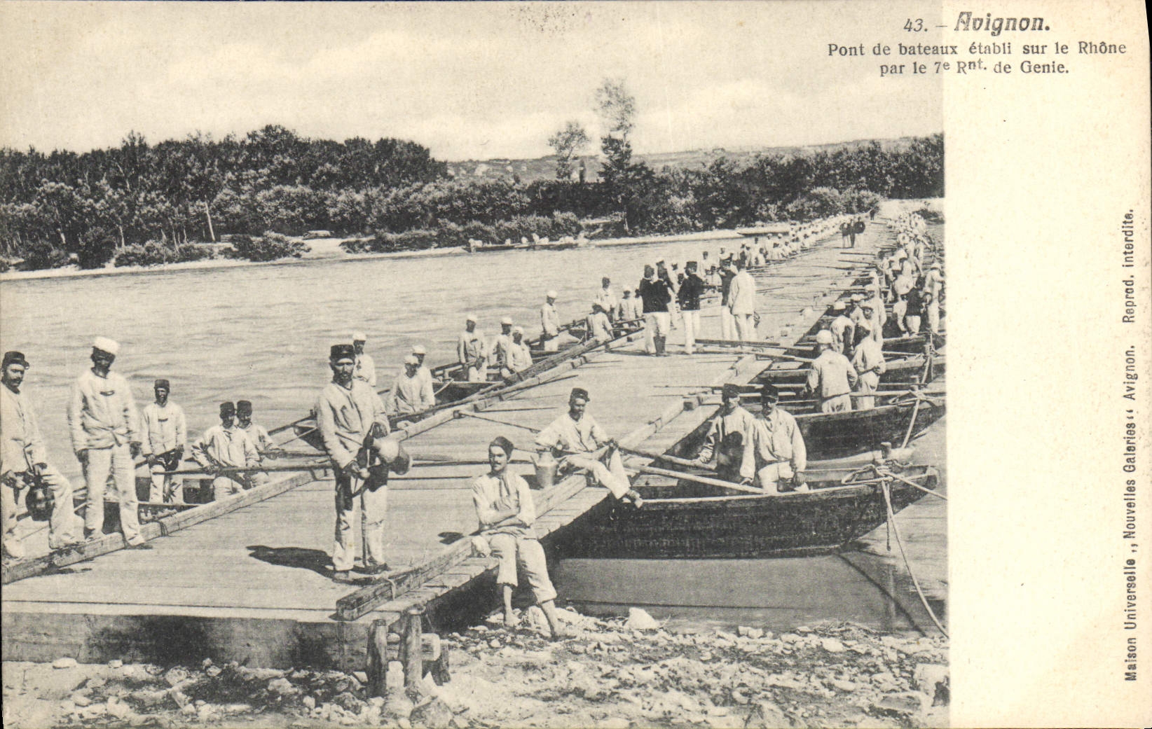 Postal Militaria Aviñón Puente de barcos establecido sobre la Ródano por el 7.o regimiento de Ingeniería