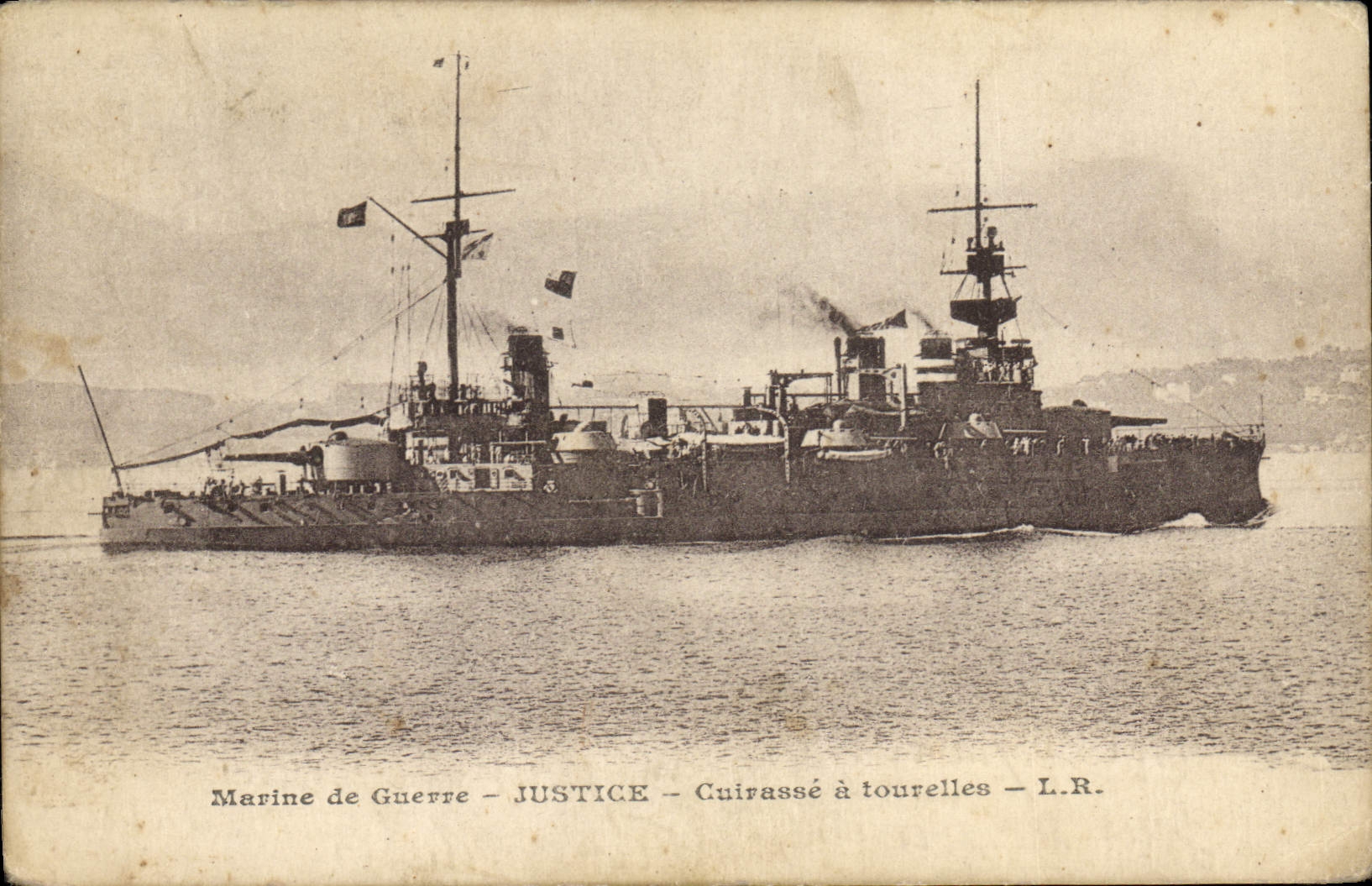 CPA Bateau Justice Cuirasse a tourelles