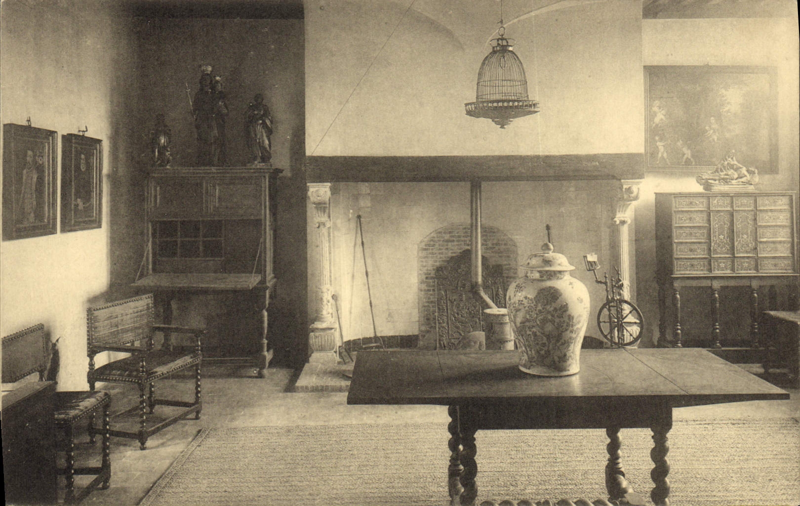 CPA Gand Musee d'archeologie dans l'abbaye de la Sainte Vierge dans la Byloke