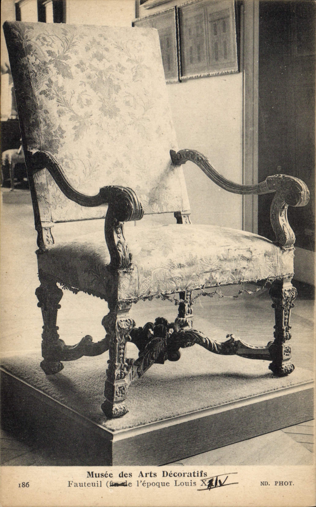CPA Musee des Arts Decoratifs Fauteuil