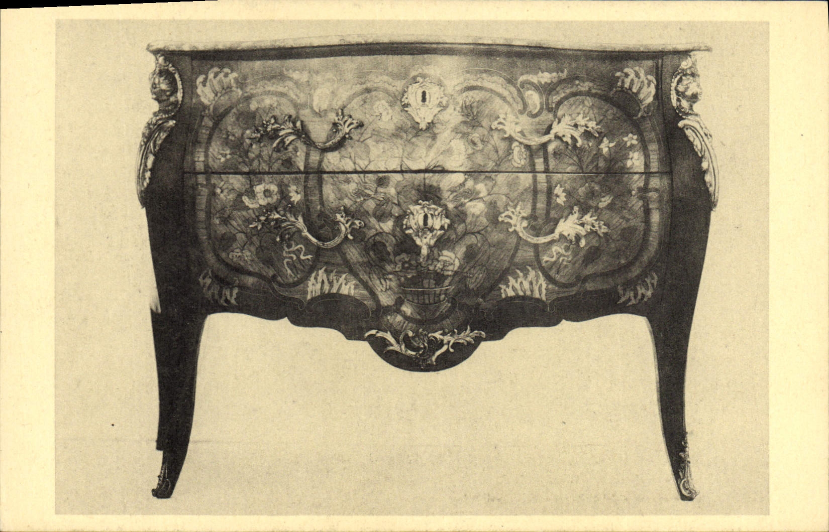 CPA Commode en acajou art Francais Bruxelles