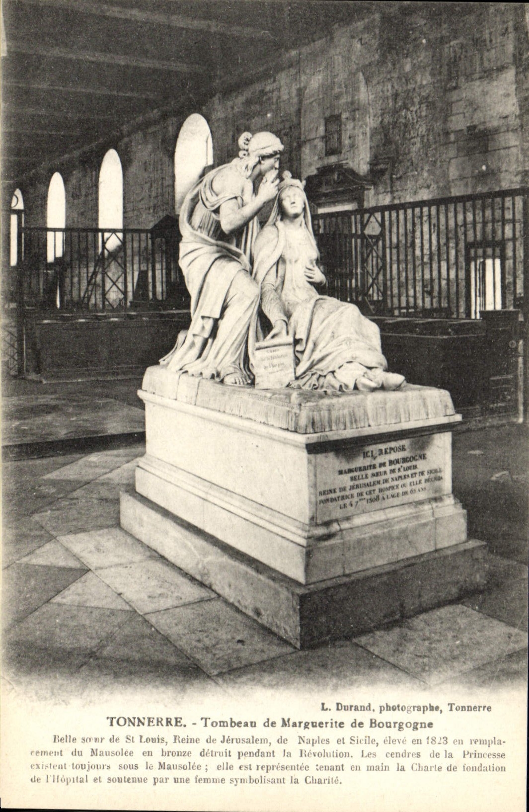 CPA Tonnerre Tombeau de Marguerite de Bourgogne