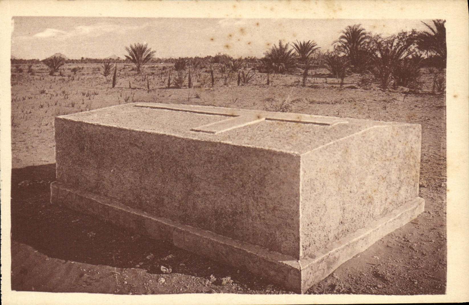 CPA El Golea Le nouveau tombeau du pere de Foucauld