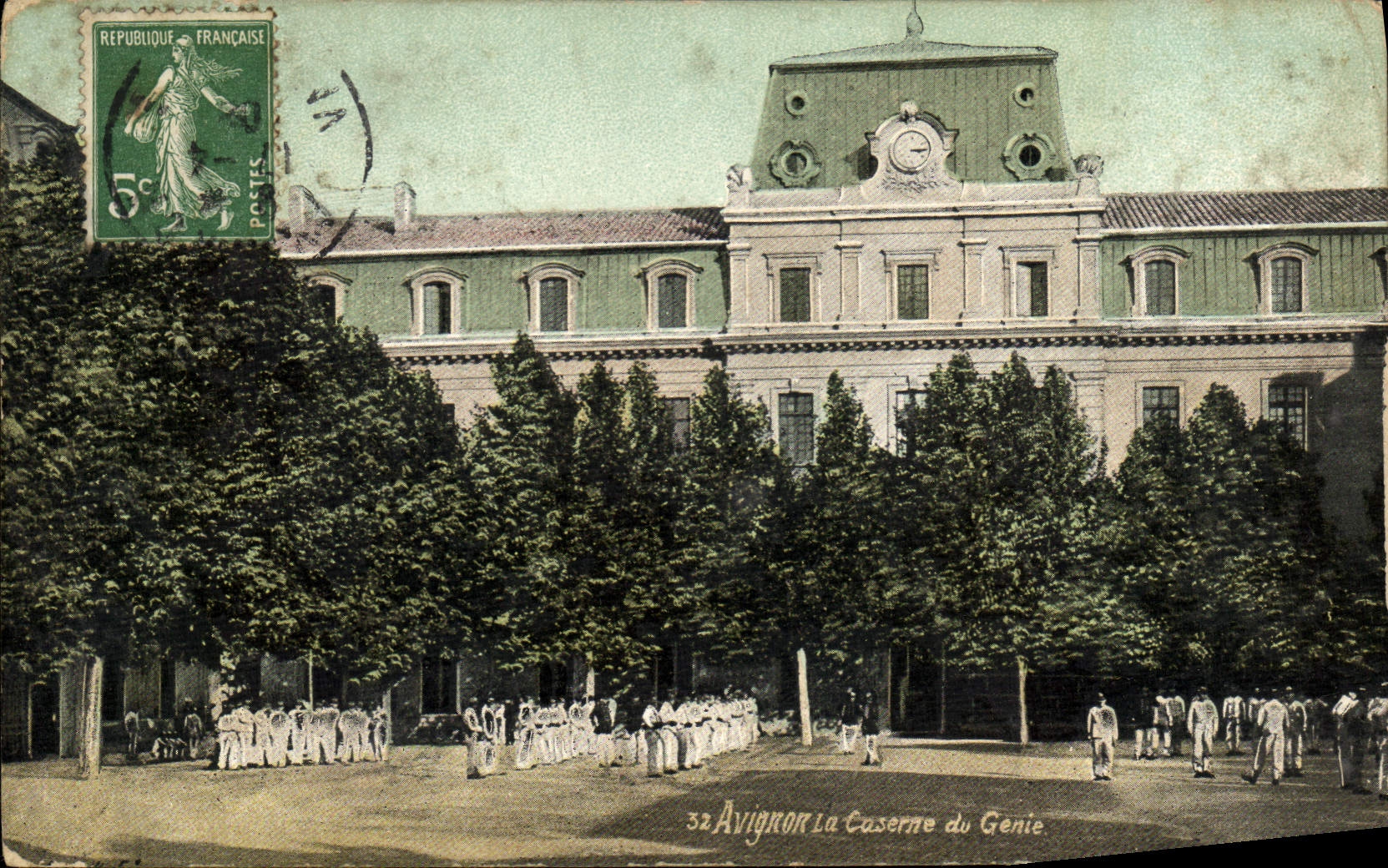 CPA Militaria Avignon La caserne du genie 