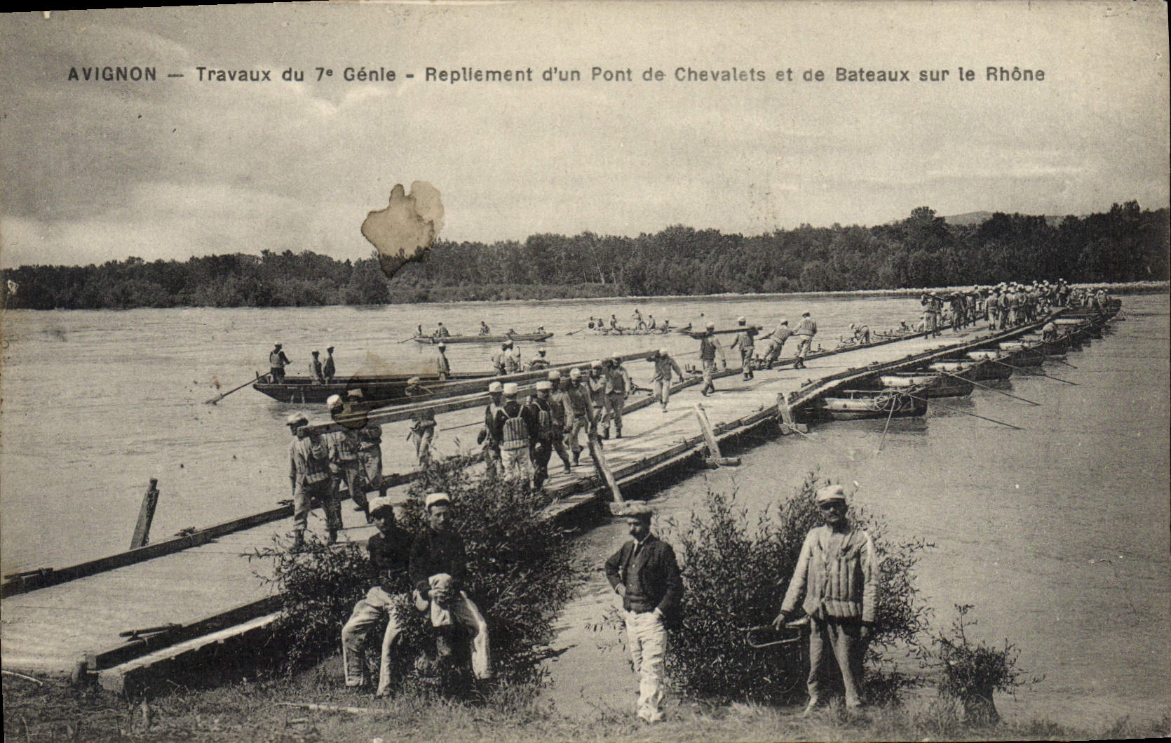 CPA Militaria Avignon Travaux du 7eme Genie Repliement d'un pont de chevalets et de bateaux sur le Rhone