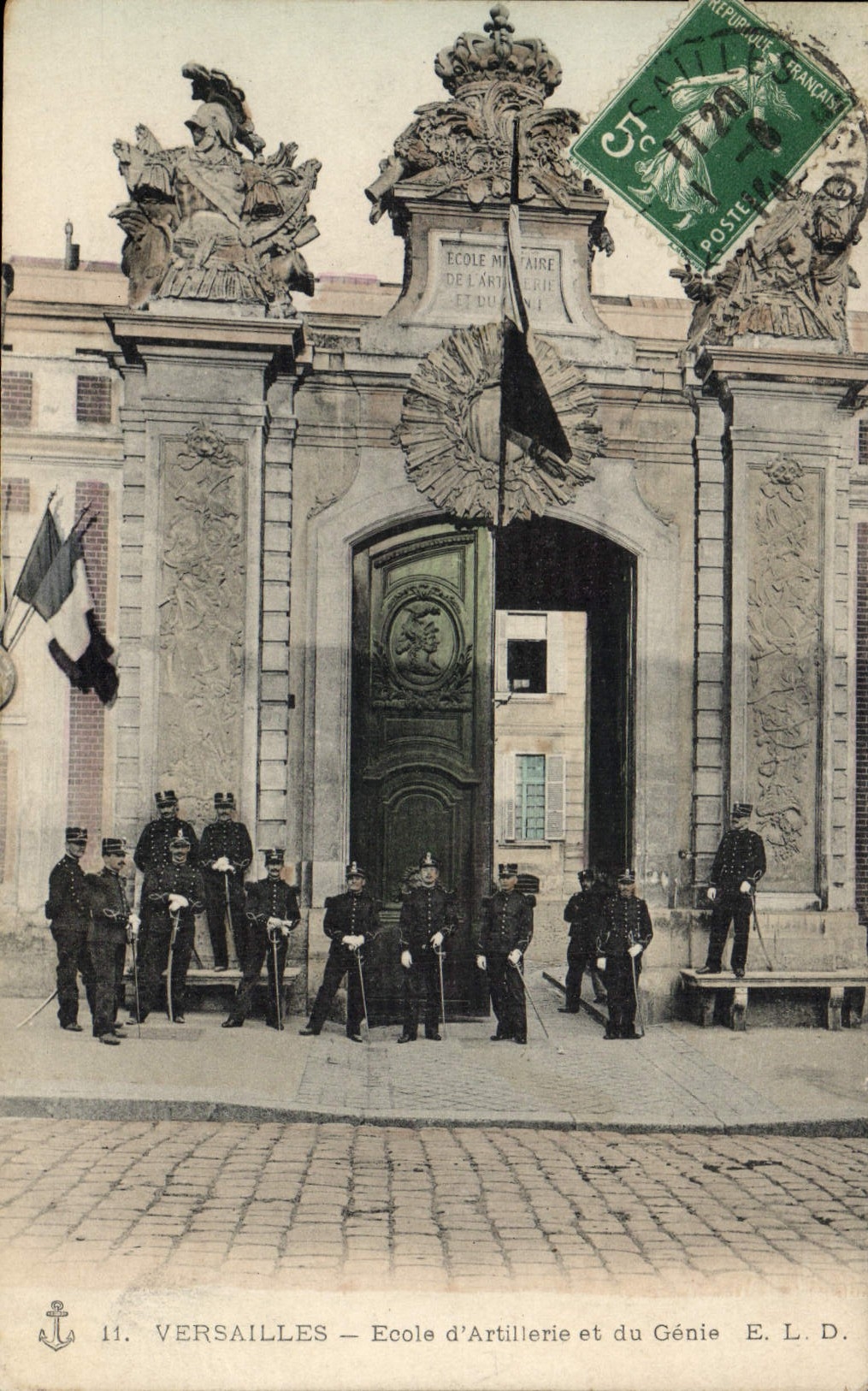CPA Militaria Versailles Ecole d'artillerie et du Genie 