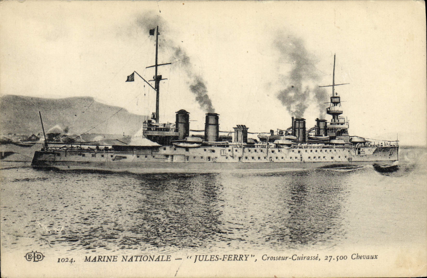 CPA Bateau Jules Ferry Croiseur Cuirasse