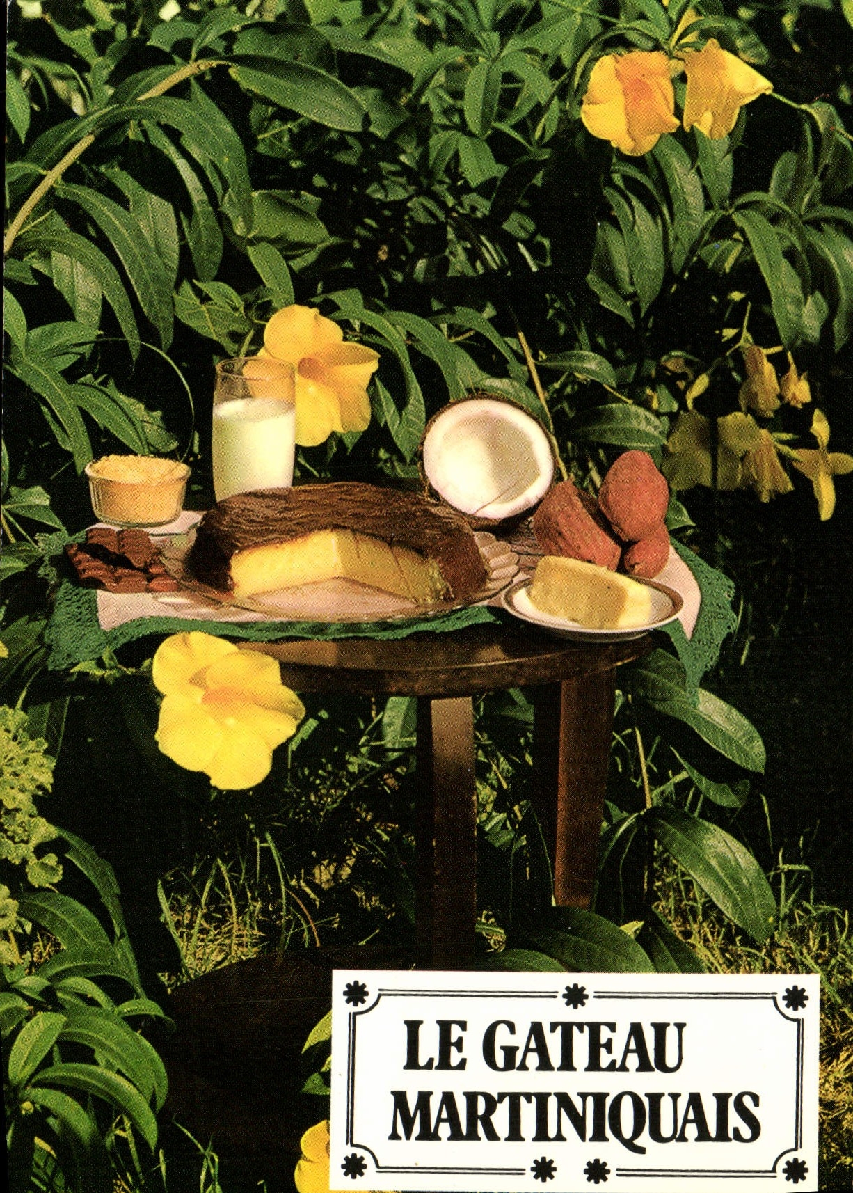 Modern Postcard the cake Inhabitant of Martinique