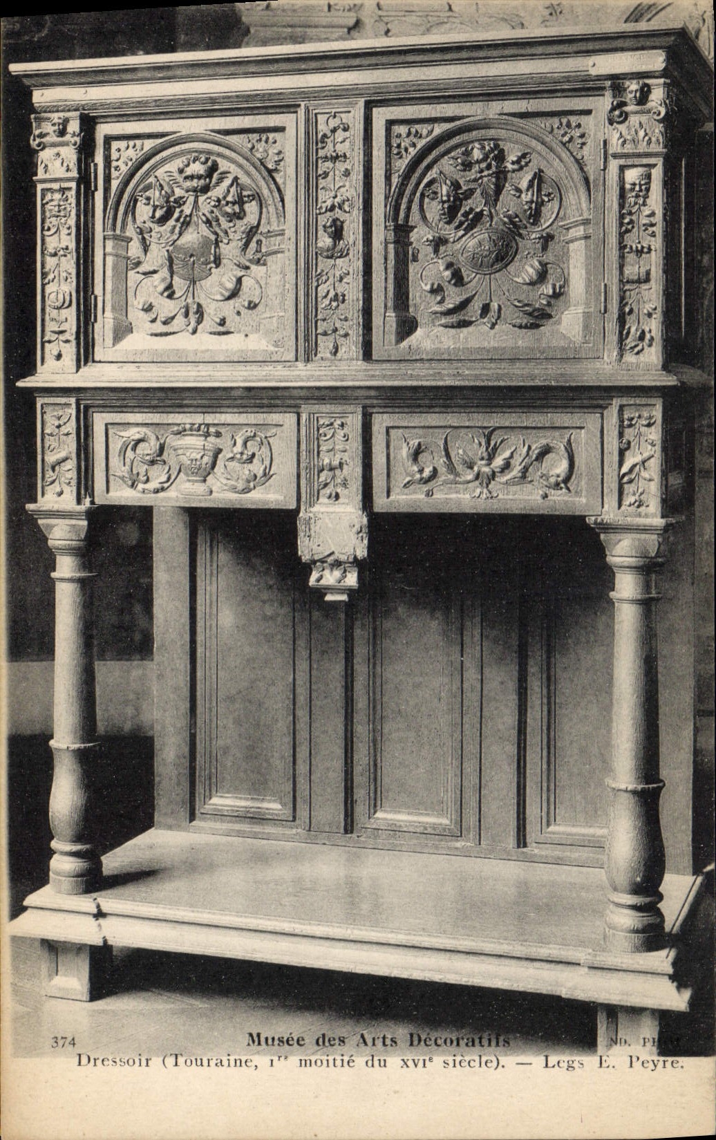 Postal Vagada de las Artes Decorativas Aparador Touraine