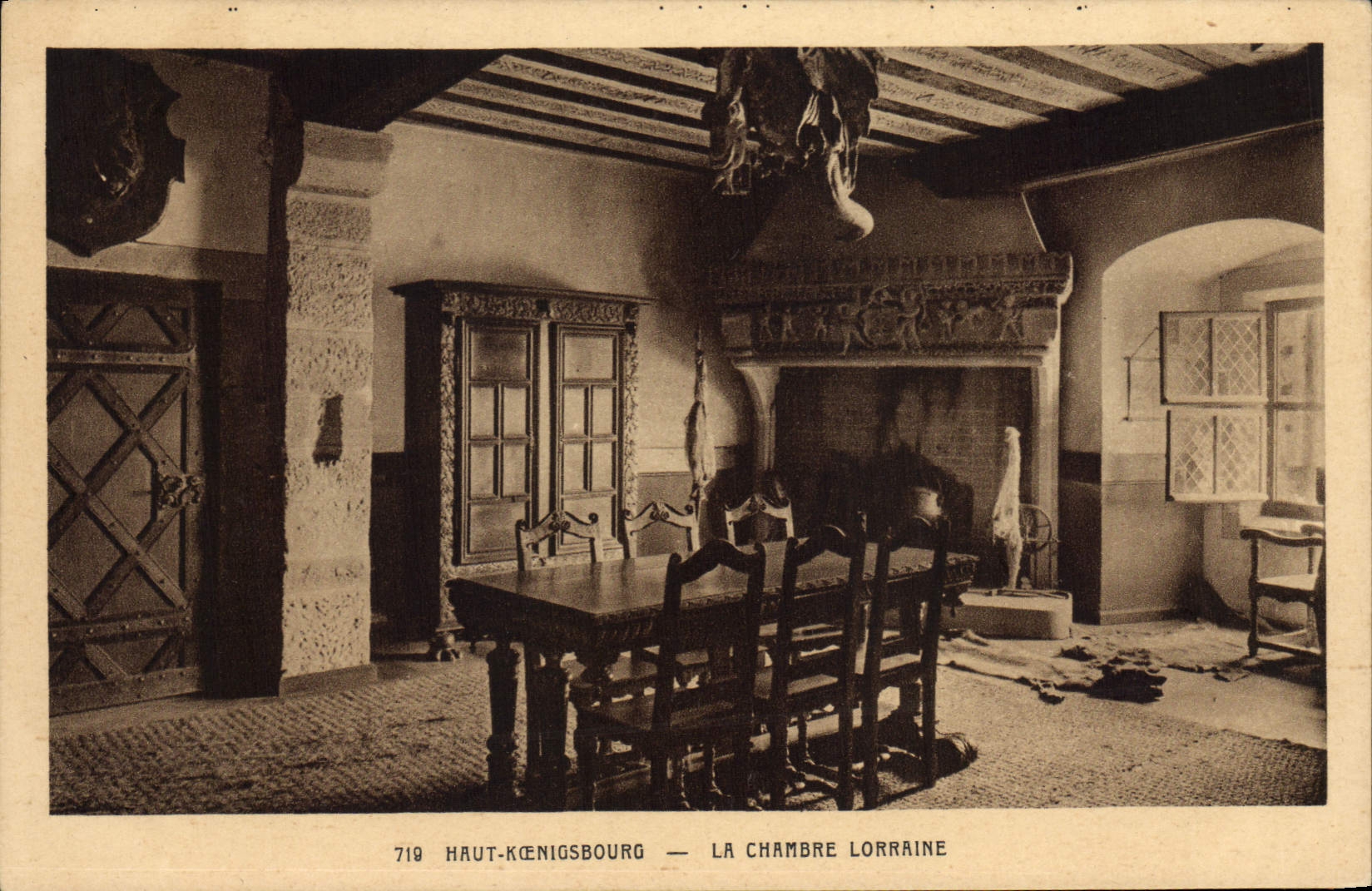 CPA Haut Koenigsbourg La chambre Lorraine