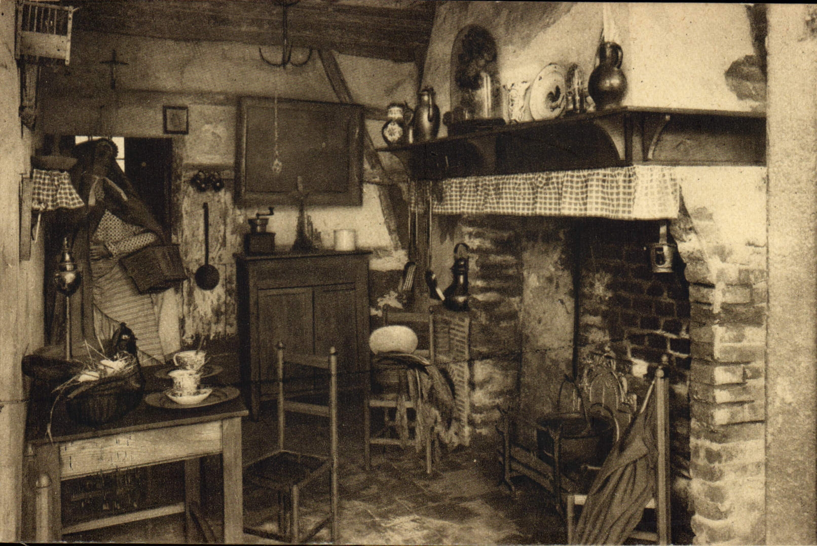 Vintage Postcard Anderlecht Old Beguinage