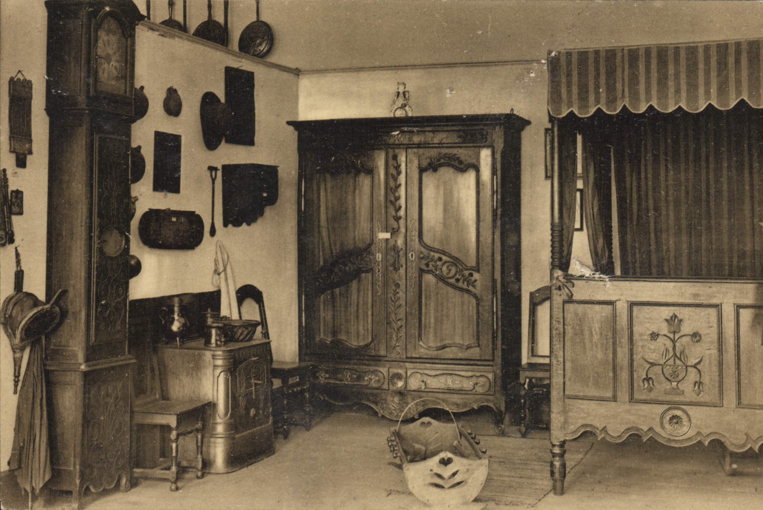 CPA Salle de l'art populaire lorrain Chambre avec lit a colonnes