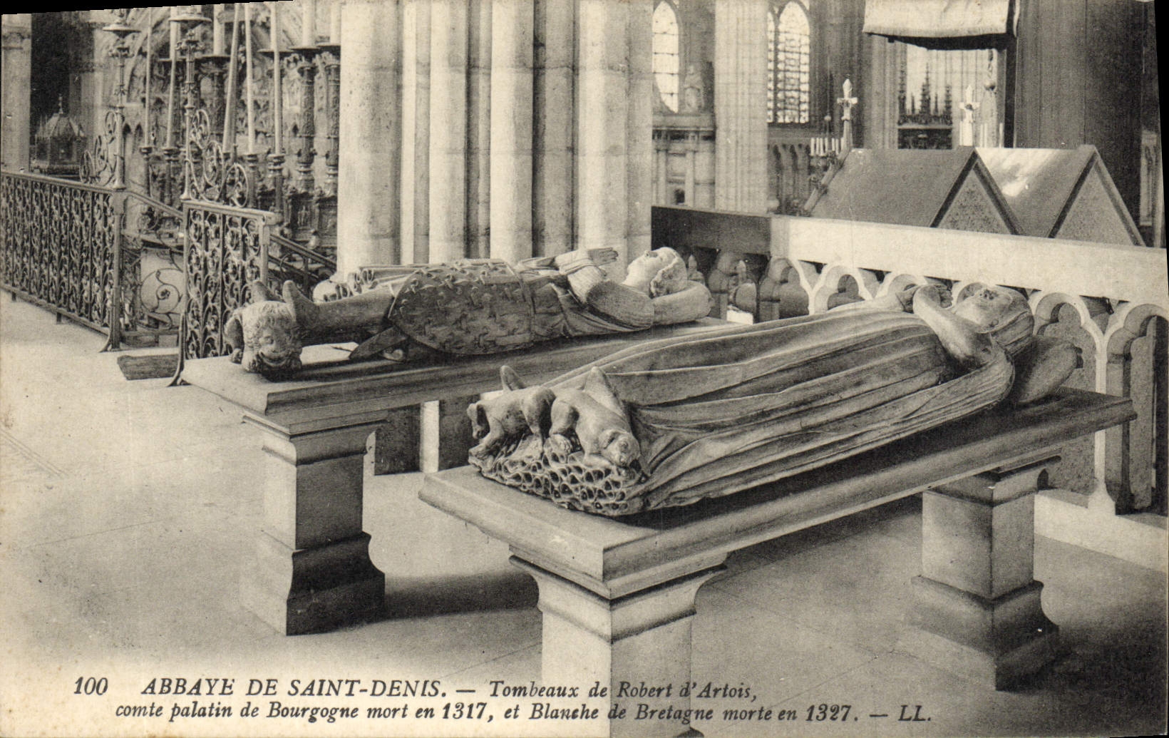CPA Abbaye de Saint Denis Tombeaux de Robert d'Artois comte palatin de Bourgogne 