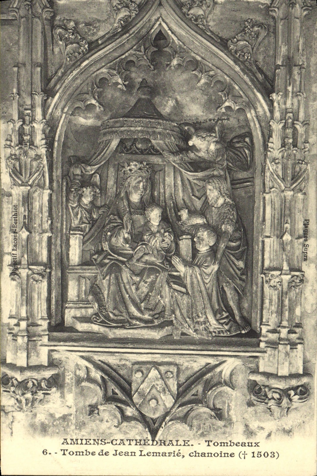 CPA Amiens Cathedrale Tombeaux Tombe de Jean Lemarle Chanoine 