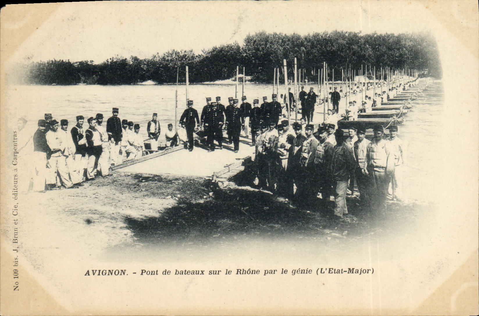 CPA Militaria Avignon Pont de bateaux sur le Rhone par le Genie L'Etat Major