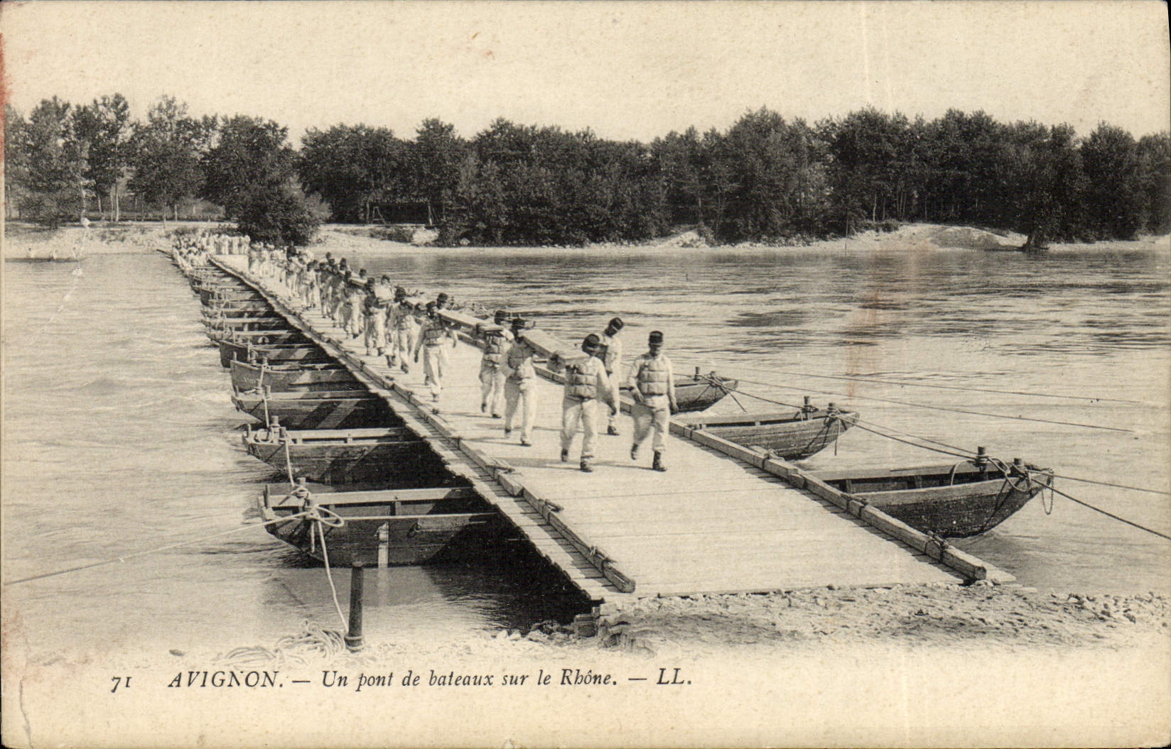 Postal Militaria Aviñón un puente de barcos sobre la Ródano