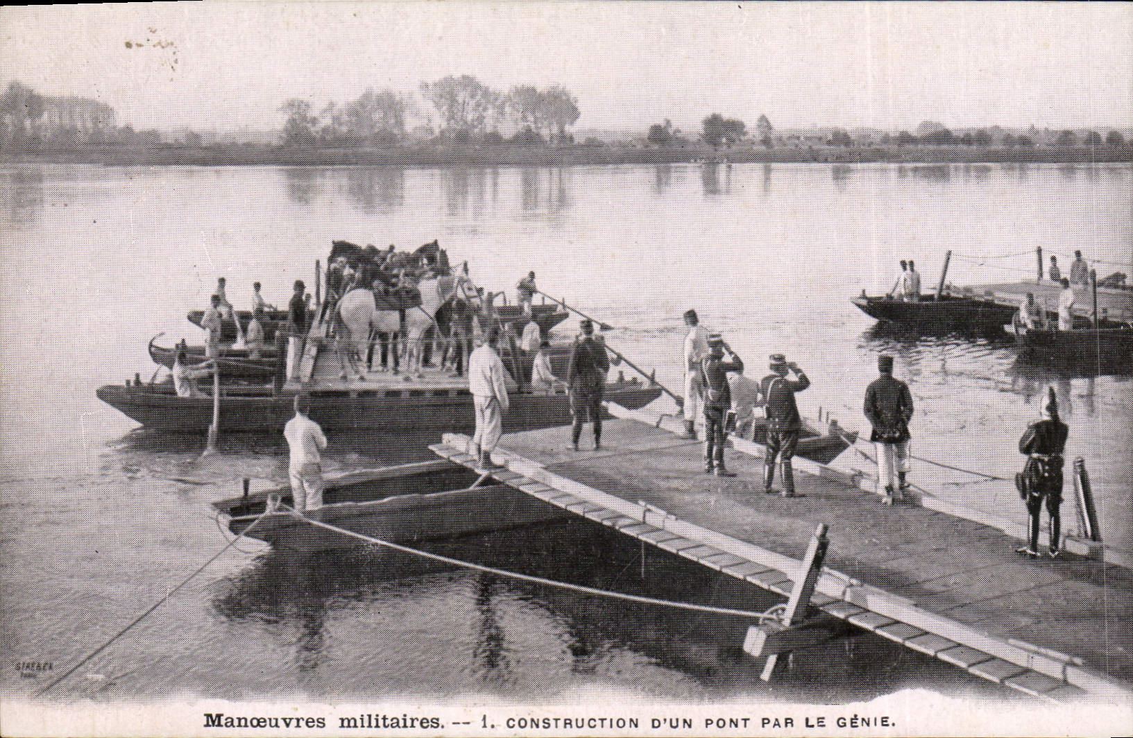 CPA Militaria Construction d'un pont par le genie
