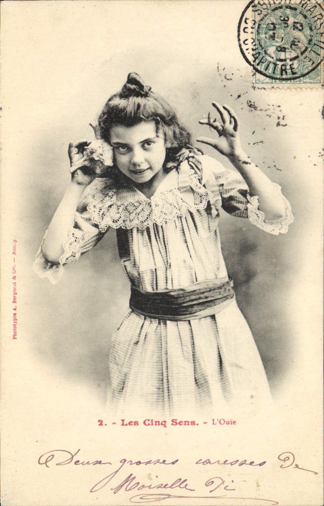 CPA Fantaisie Enfant Les cinq sens L'ouie
