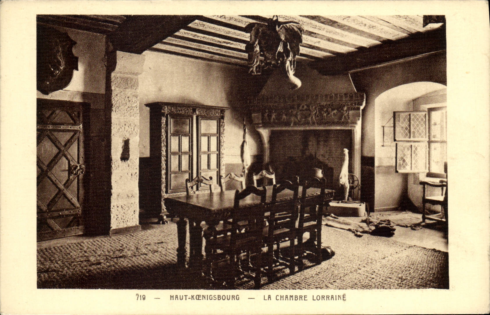 CPA Haut Koenigsbourg La chambre Lorraine