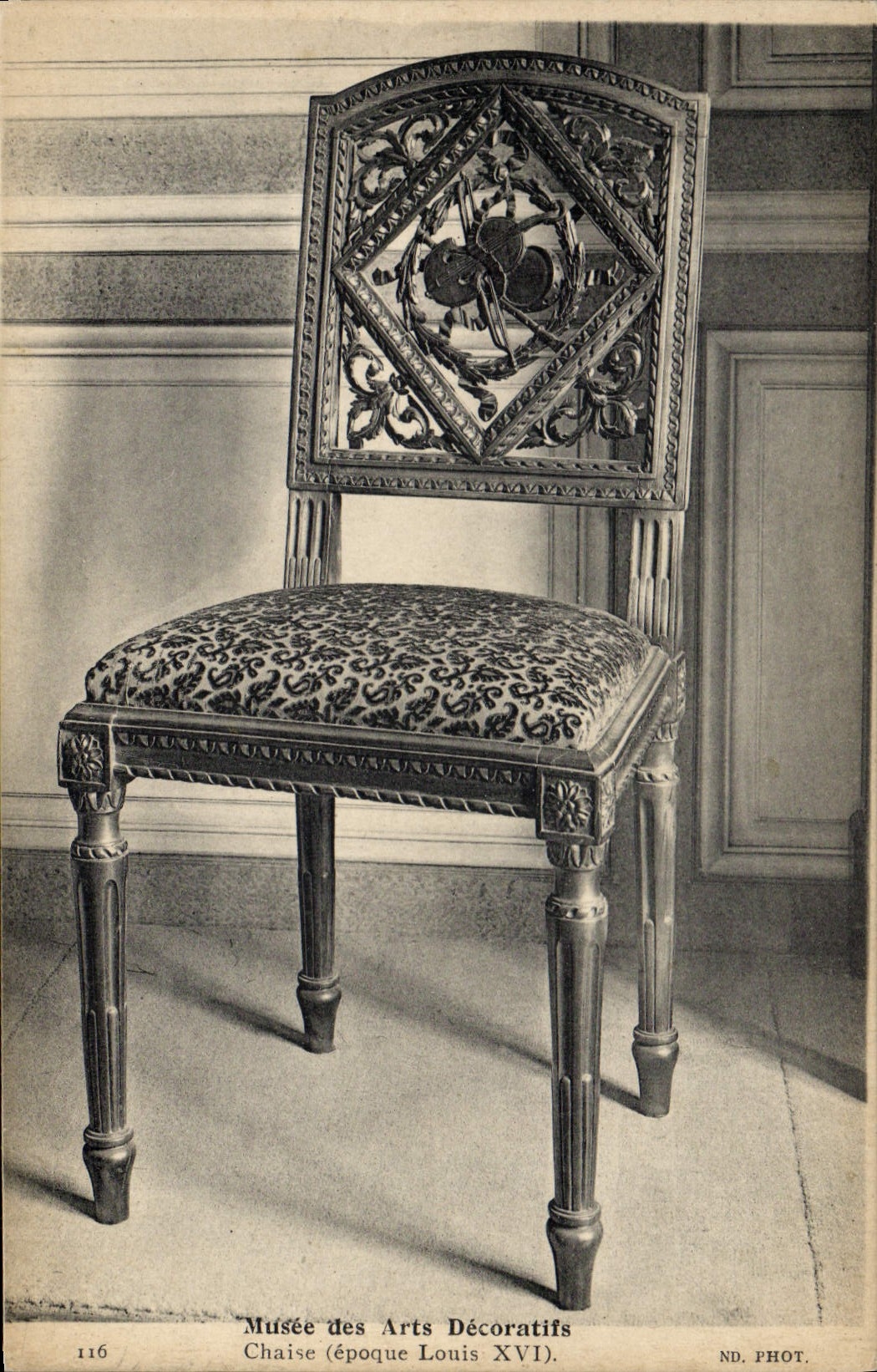 Postal Vagada de las Artes Decorativas Silla Luis XVI