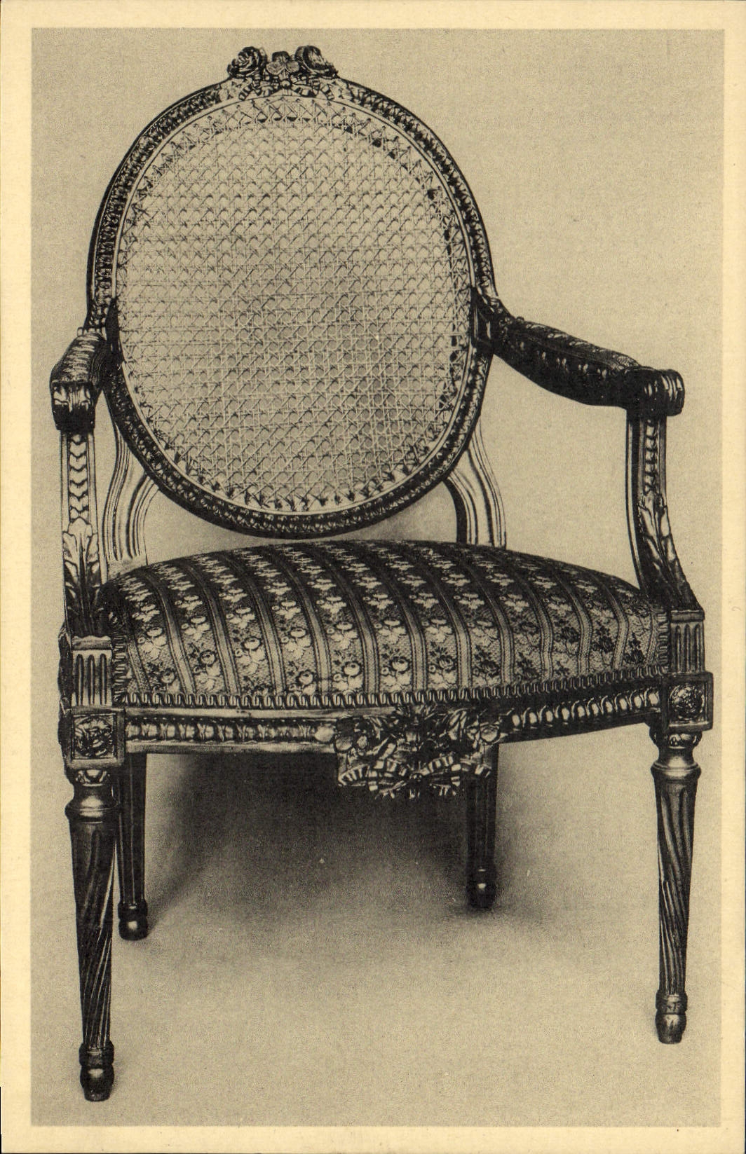 Postal Sillón en madera Luis XVI