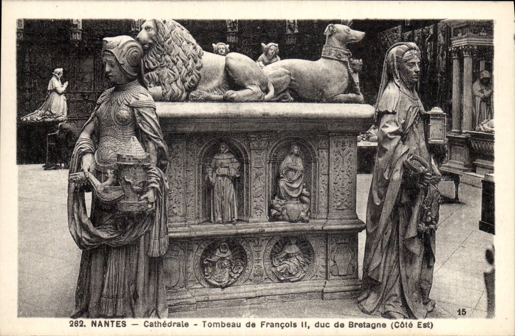 CPA Nantes Cathedrale Tombeau de Francois II Duc de Bretagne