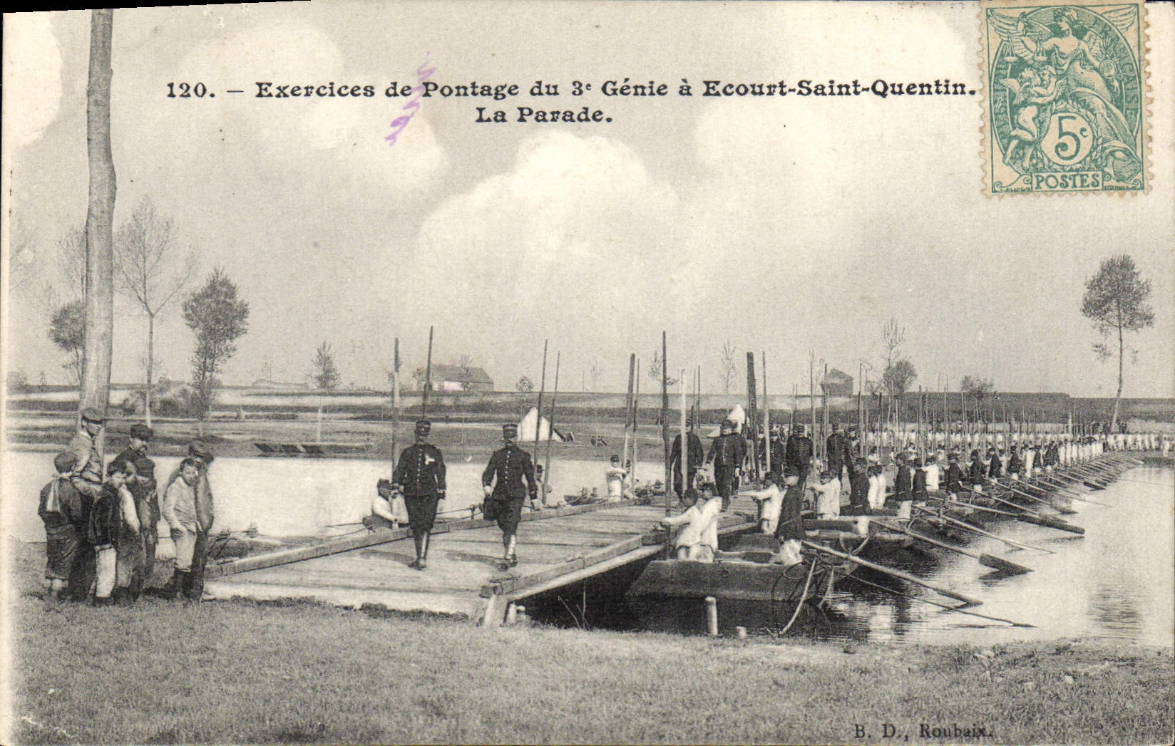 Vintage Postcard Militaria Exercices of bridging of the 3rd Genius has Ecourt Saint Quentin the parade